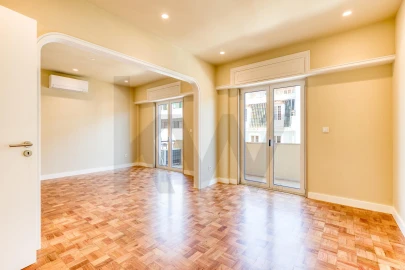 Apartamento T3 para Arrendamento em Arroios