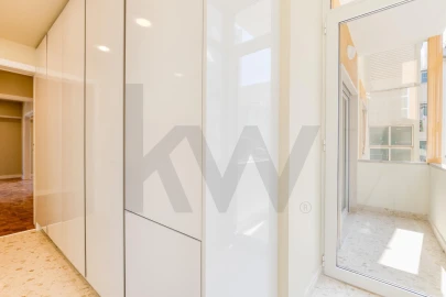 Apartamento T3 para Arrendamento em Arroios