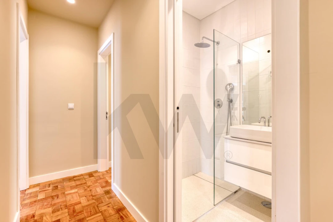 Apartamento T3 para Arrendamento em Arroios Foto 31