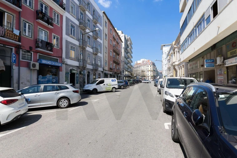 Apartamento T3 para Arrendamento em Arroios Foto 43