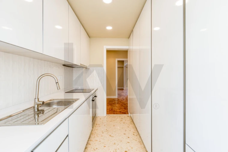 Apartamento T3 para Arrendamento em Arroios Foto 12