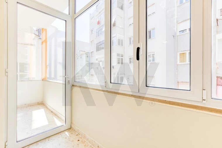 Apartamento T3 para Arrendamento em Arroios Foto 14