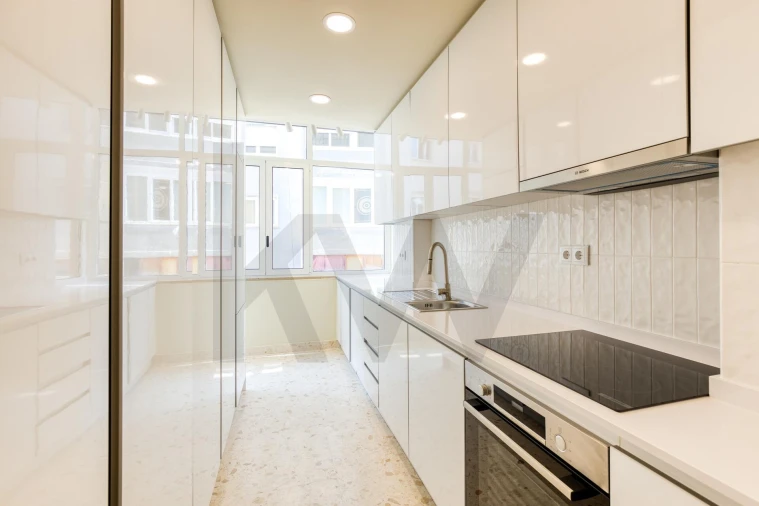Apartamento T3 para Arrendamento em Arroios Foto 10