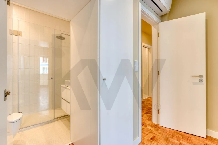 Apartamento T3 para Arrendamento em Arroios Foto 21