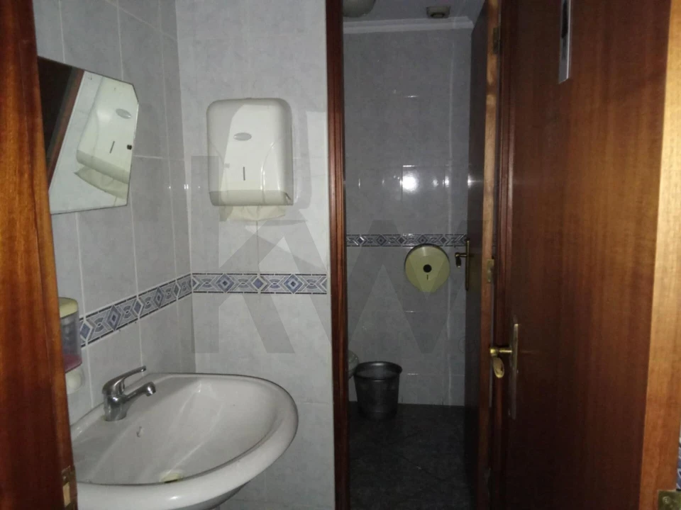 Negócio para Venda em O. Azeméis, Riba-Ul, Ul, Macinhata Seixa, Madail Foto 8