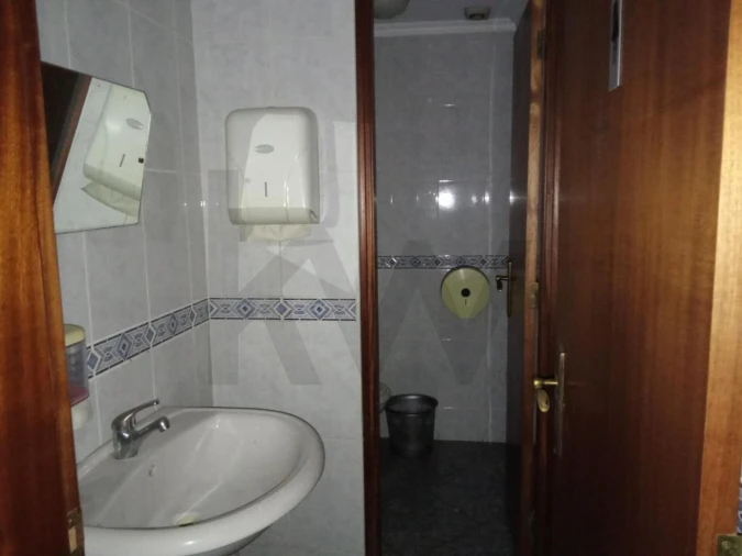 Negócio para Venda em O. Azeméis, Riba-Ul, Ul, Macinhata Seixa, Madail Foto 8