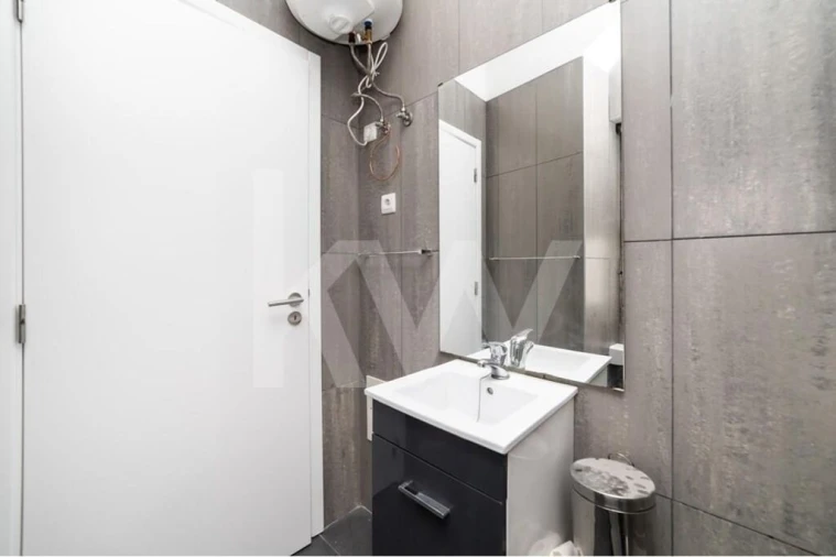 Loja para Venda em São Martinho do Bispo e Ribeira de Frades Foto 16