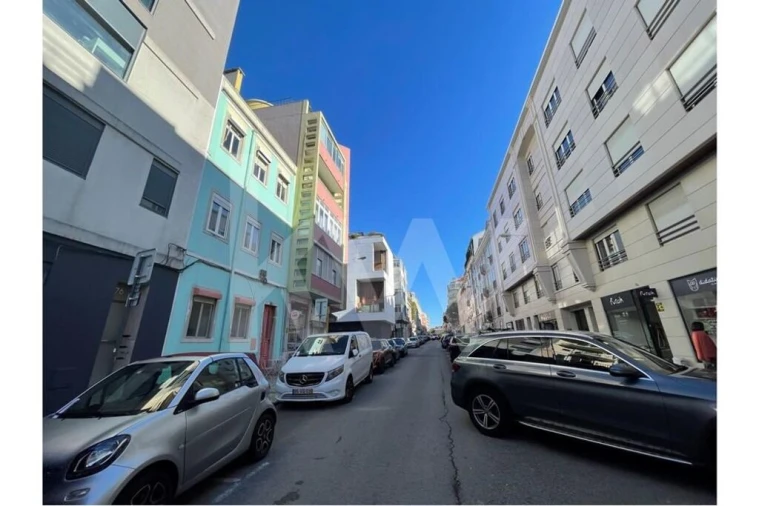 Prédio para Venda em Campo de Ourique Foto 8