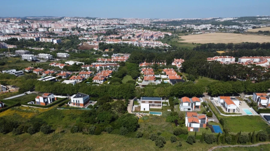 Moradia T5 para Arrendamento em Barcarena Foto 45