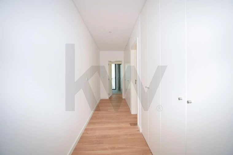 Moradia T5 para Arrendamento em Barcarena Foto 28