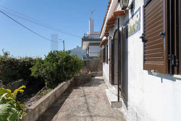 Moradia T5 para Venda em Queluz e Belas Foto 2