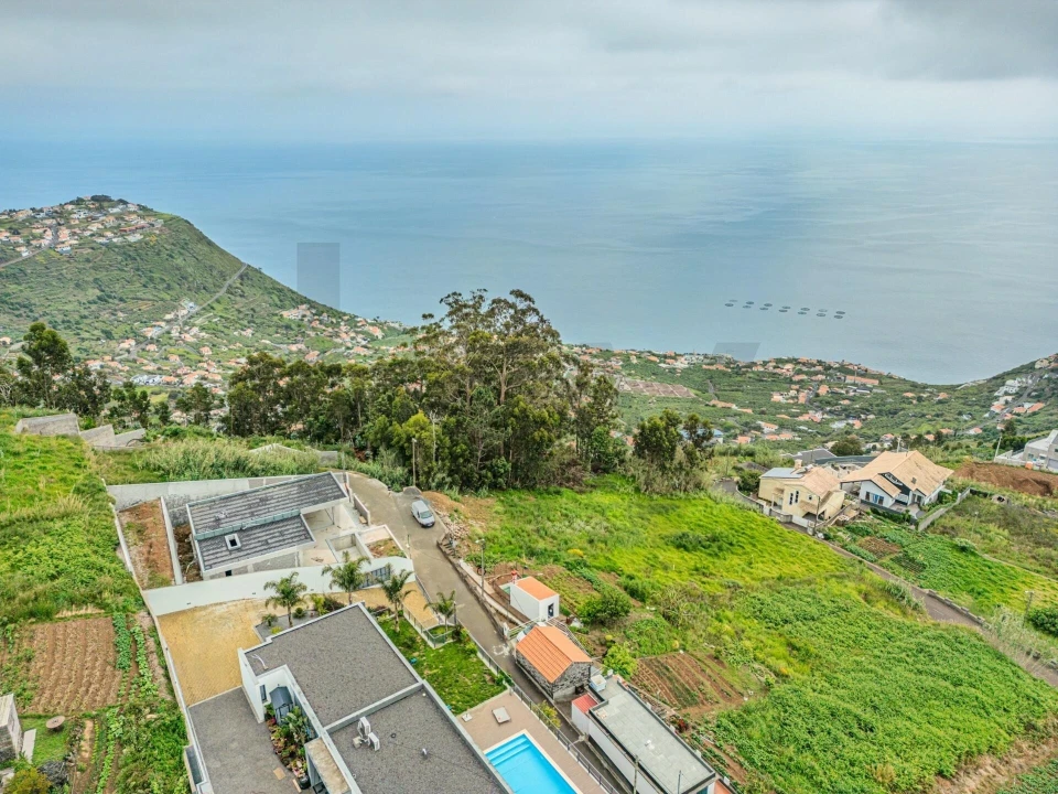 Moradia T3 para Venda em Arco da Calheta Foto 58