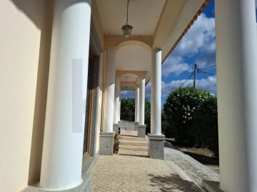 Moradia T2 para Venda em Sesimbra (Castelo)