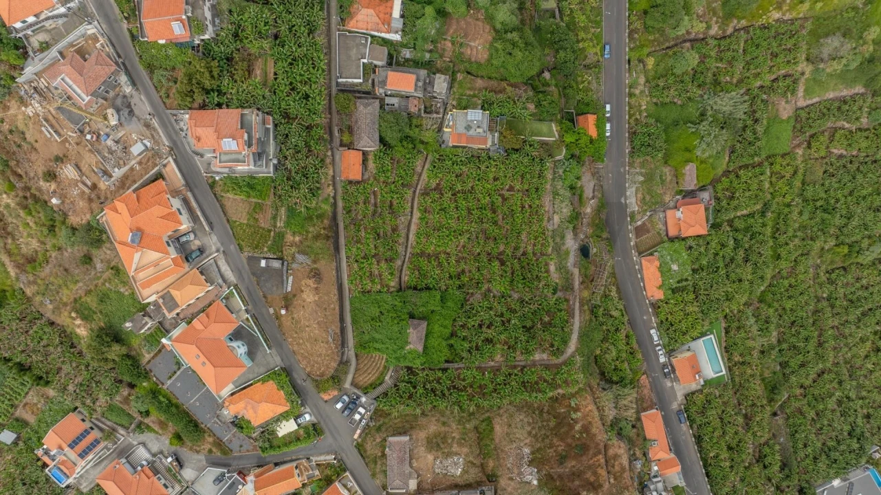 Terreno para Venda em Arco da Calheta Foto 9