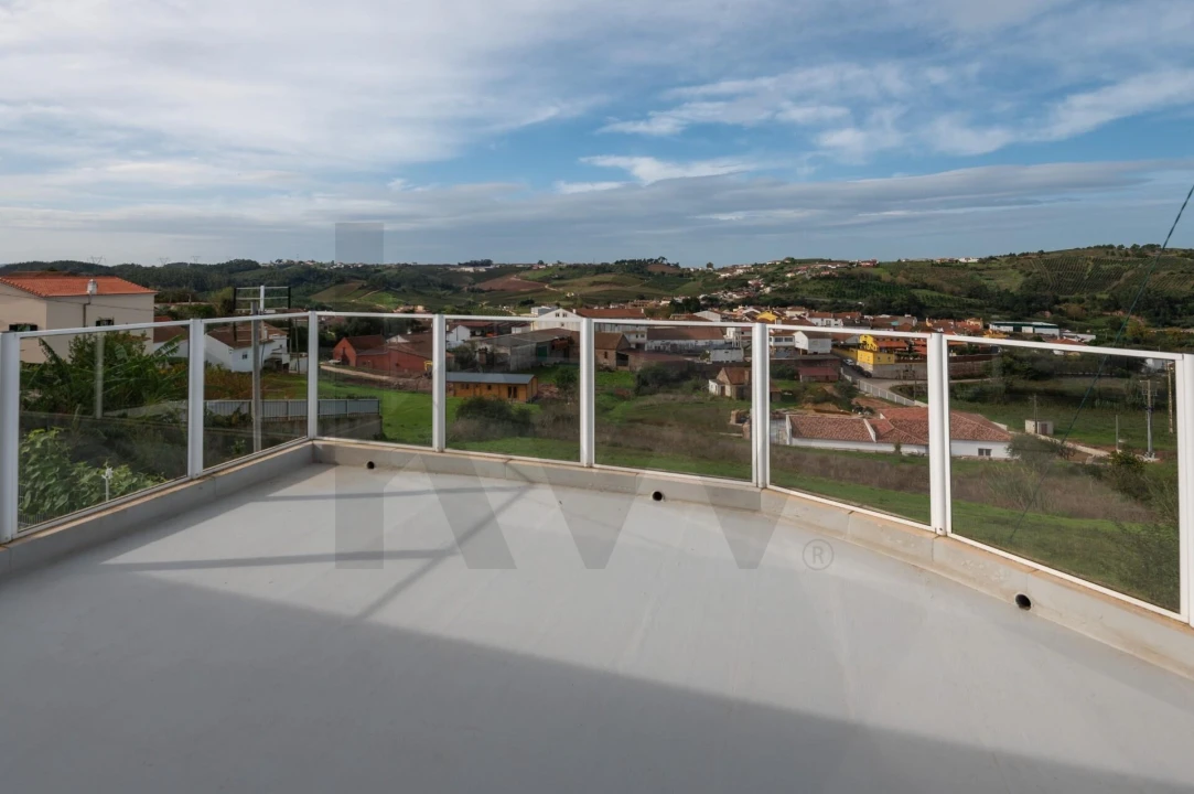 Moradia T5 para Venda em Painho e Figueiros Foto 19