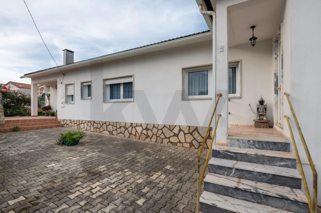 Moradia T5 para Venda em Painho e Figueiros Foto 11