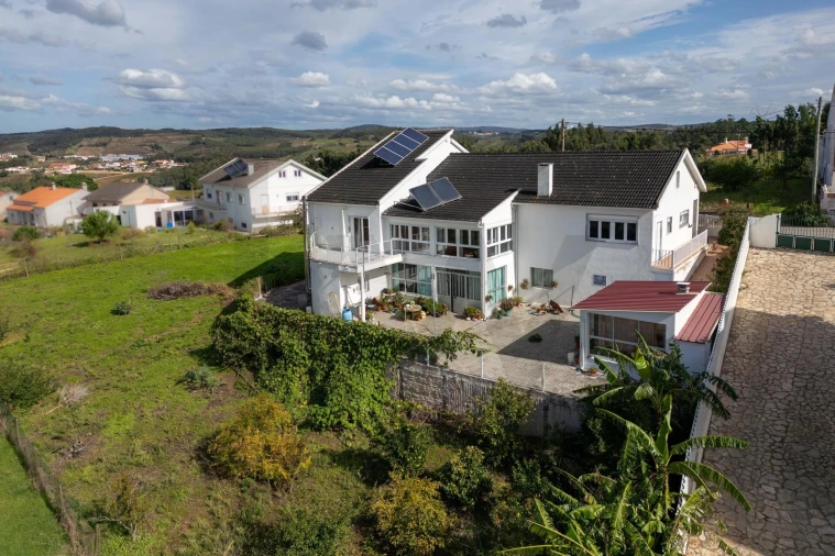 Moradia T5 para Venda em Painho e Figueiros Foto 3