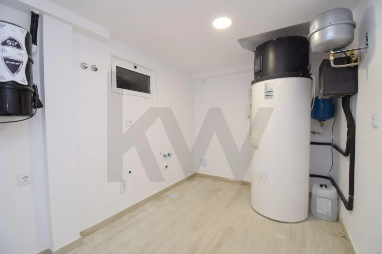 Moradia T4 para Venda em Alcabideche Foto 43