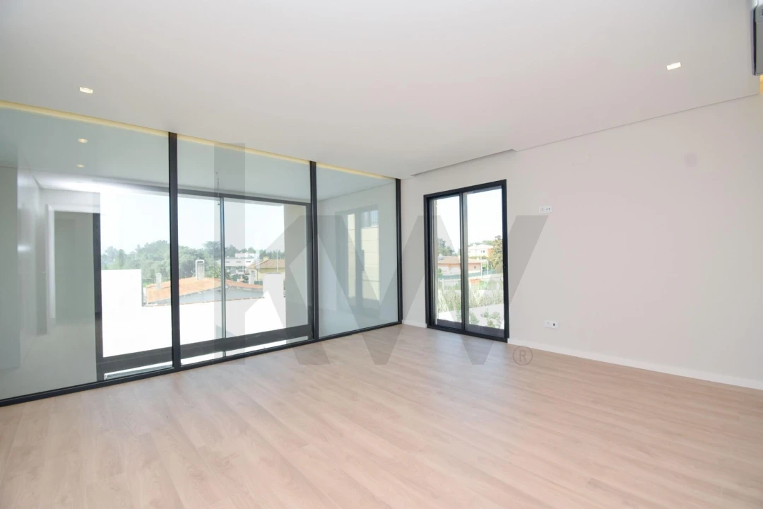 Moradia T4 para Venda em Alcabideche Foto 15