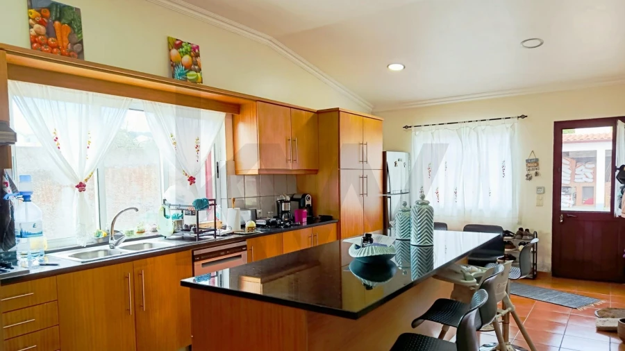 Moradia T3 para Venda em Porto Judeu Foto 12