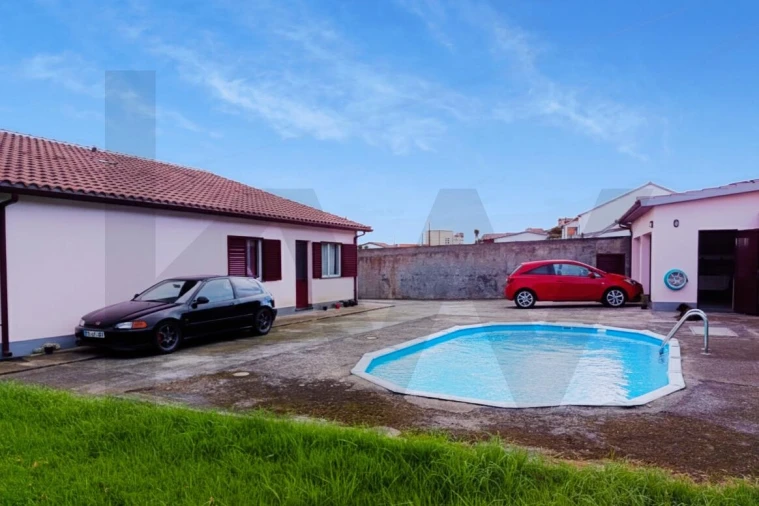 Moradia T3 para Venda em Porto Judeu Foto 34