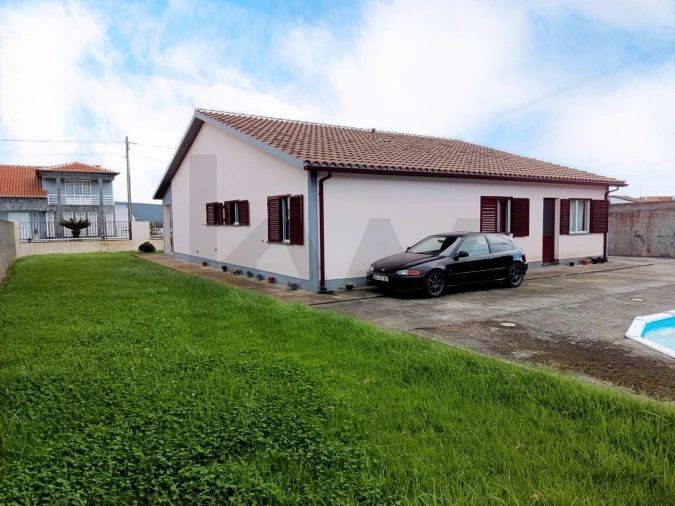 Moradia T3 para Venda em Porto Judeu Foto 33