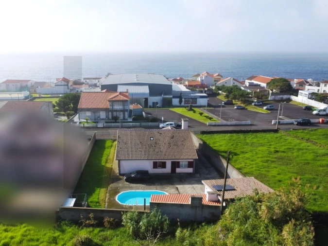 Moradia T3 para Venda em Porto Judeu Foto 44