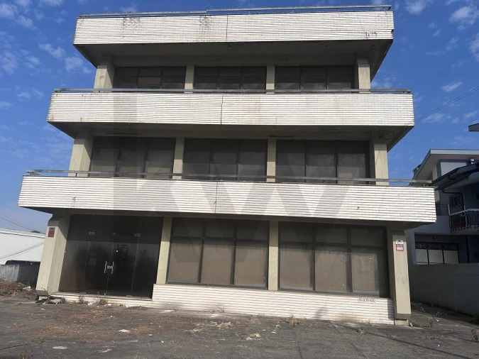 Prédio para Venda em Perafita, Lavra e Santa Cruz do Bispo Foto 9