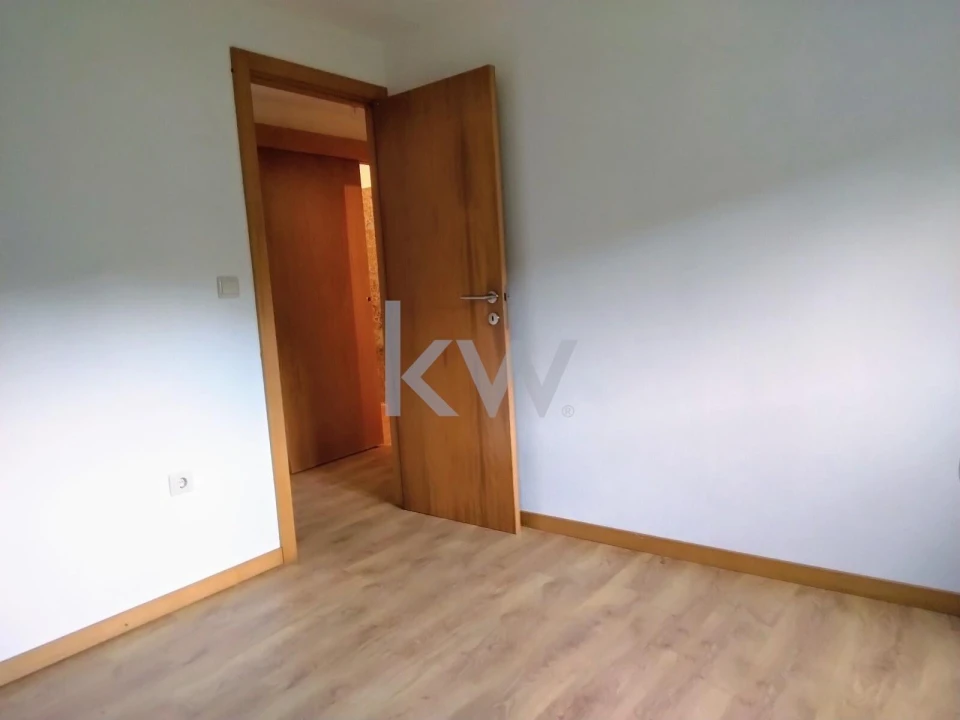 Moradia T2 para Venda em Bustelo, Carneiro e Carvalho de Rei Foto 8