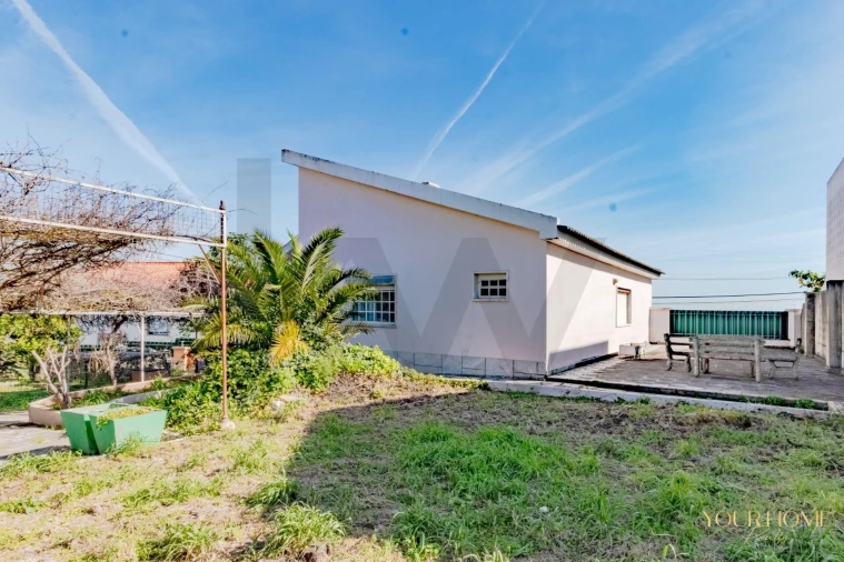 Moradia T6 para Venda em Carregado e Cadafais Foto 12