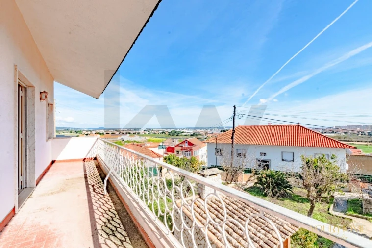 Moradia T6 para Venda em Carregado e Cadafais Foto 32