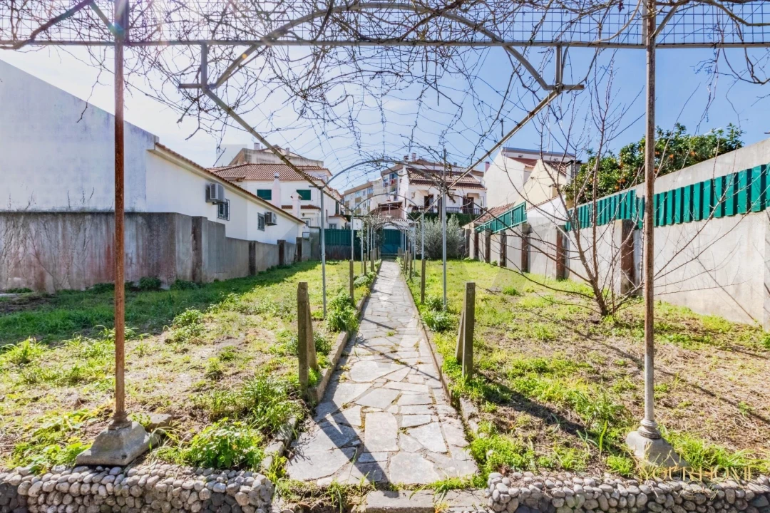 Moradia T6 para Venda em Carregado e Cadafais Foto 11