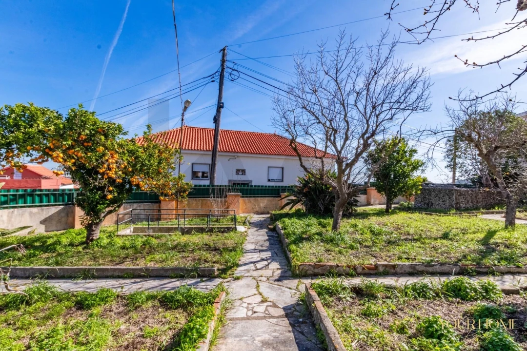 Moradia T6 para Venda em Carregado e Cadafais Foto 9