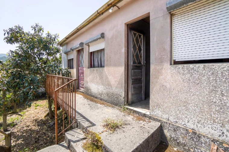 Moradia T2 para Venda em Roge Foto 23