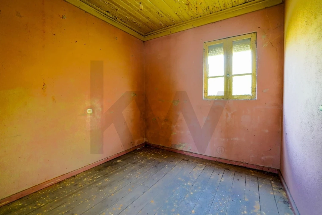 Moradia T2 para Venda em Roge Foto 12