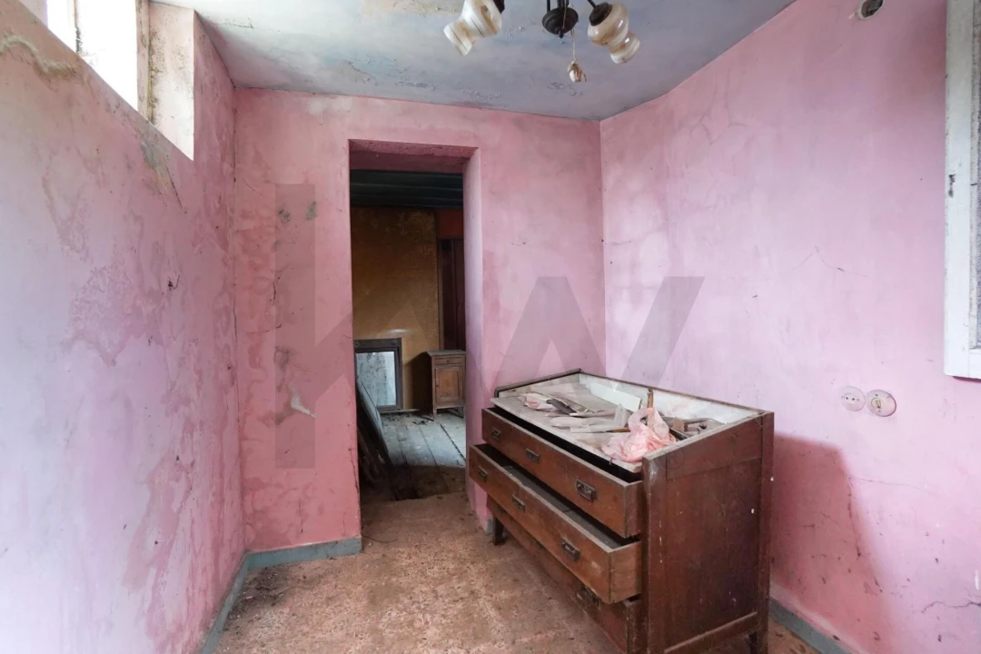 Moradia T2 para Venda em Roge Foto 18