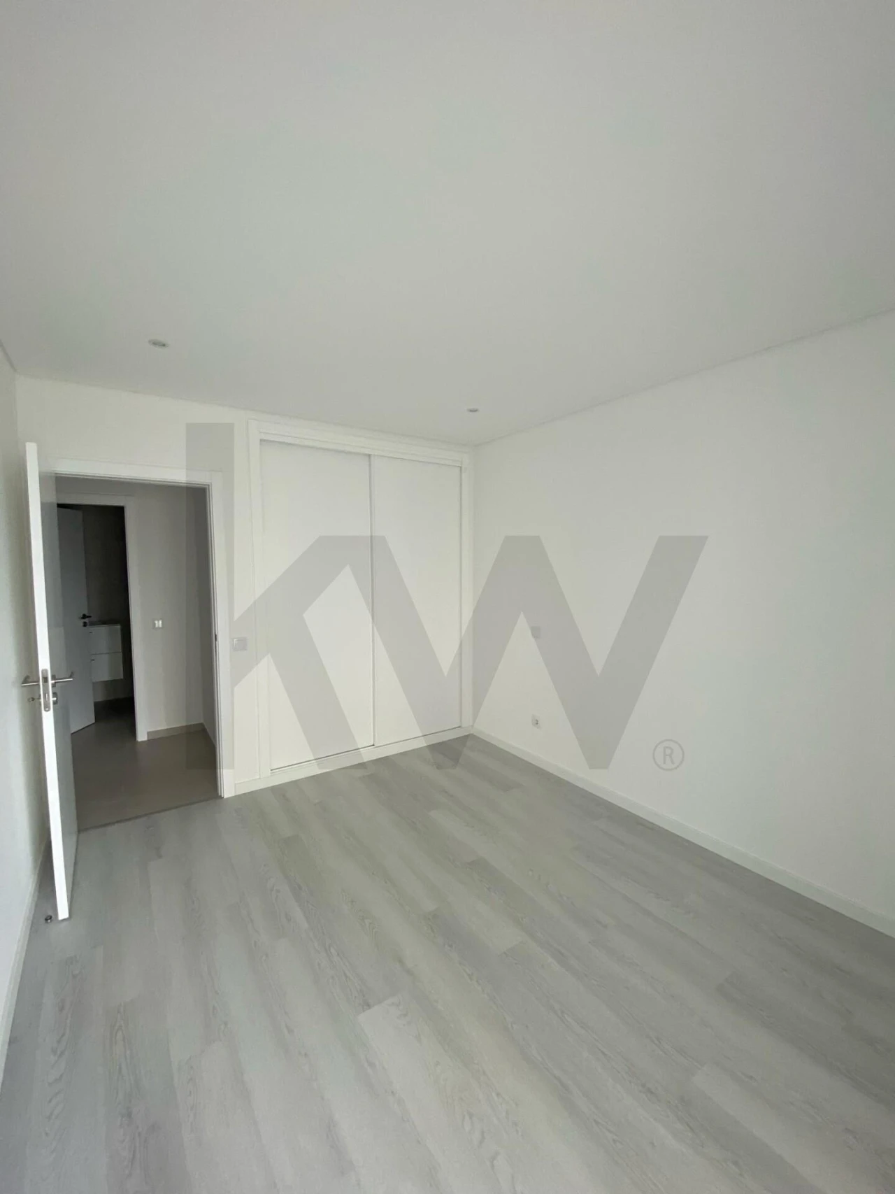 Apartamento T1 para Venda em Nazare Foto 14