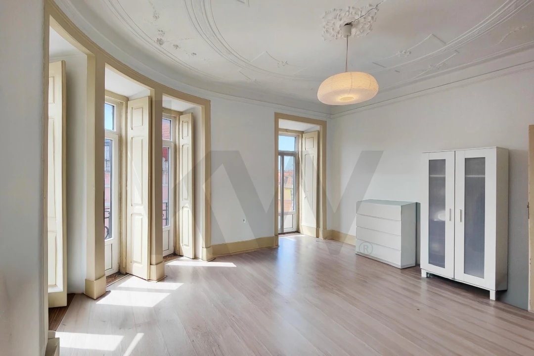 Apartamento T6 para Venda em Arroios Foto 4