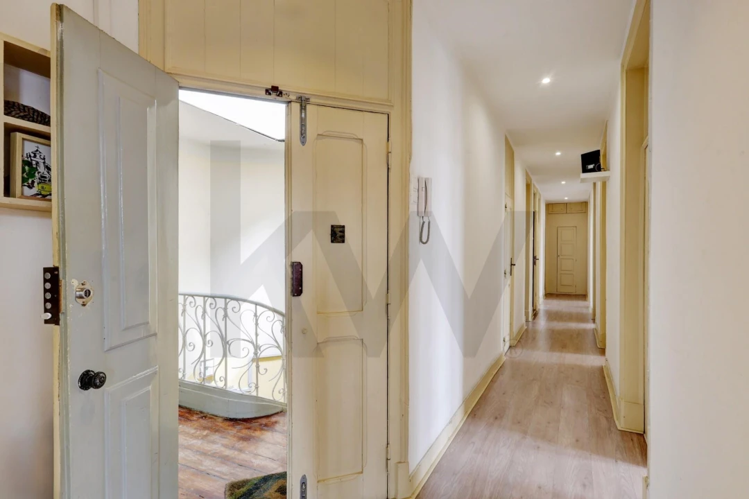 Apartamento T6 para Venda em Arroios Foto 17