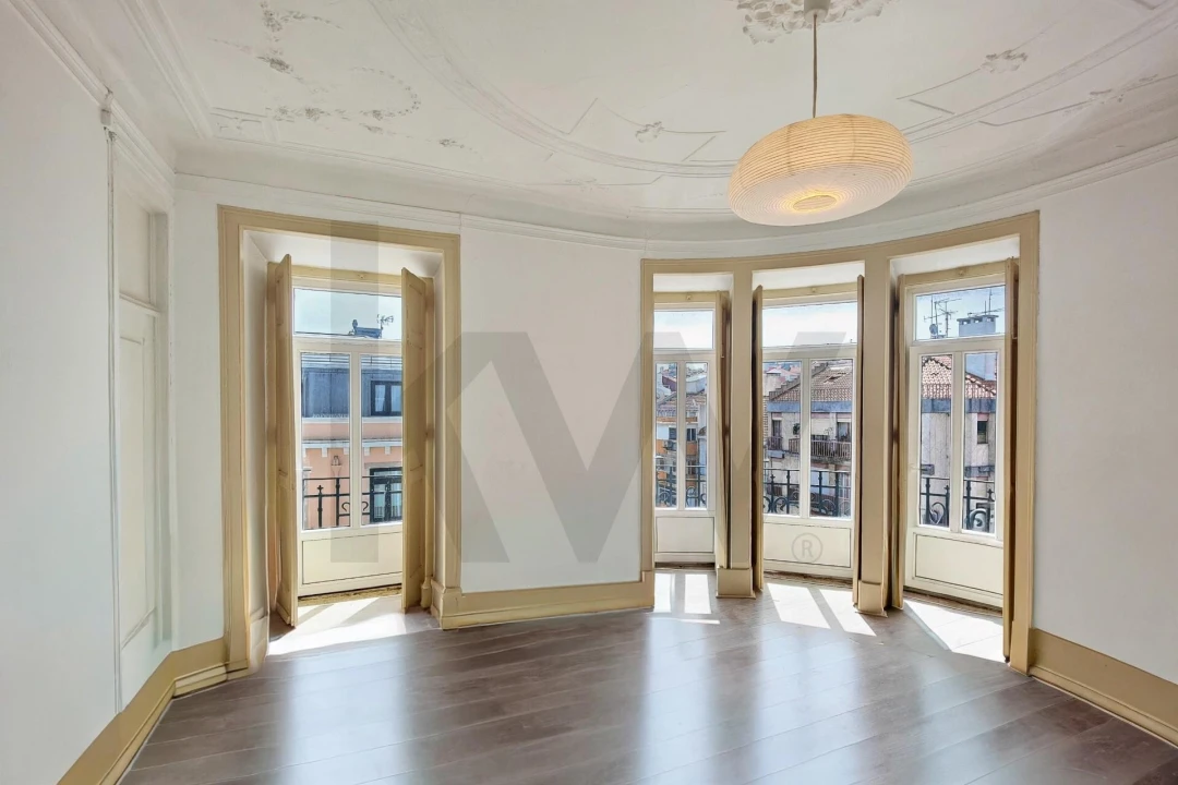 Apartamento T6 para Venda em Arroios Foto 3