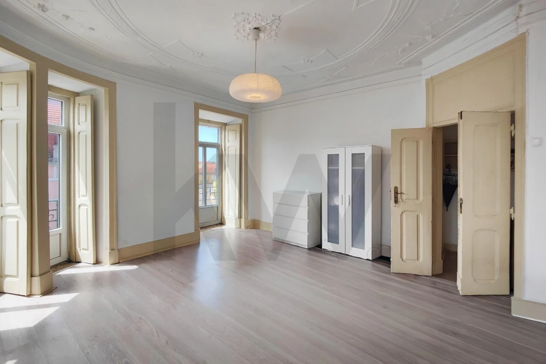 Apartamento T6 para Venda em Arroios Foto 5