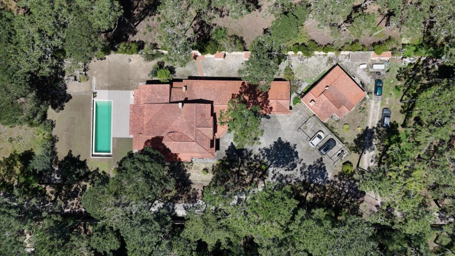 Moradia T6 para Venda em Colares Foto 44