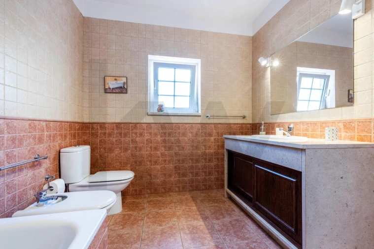 Moradia T6 para Venda em Colares Foto 37