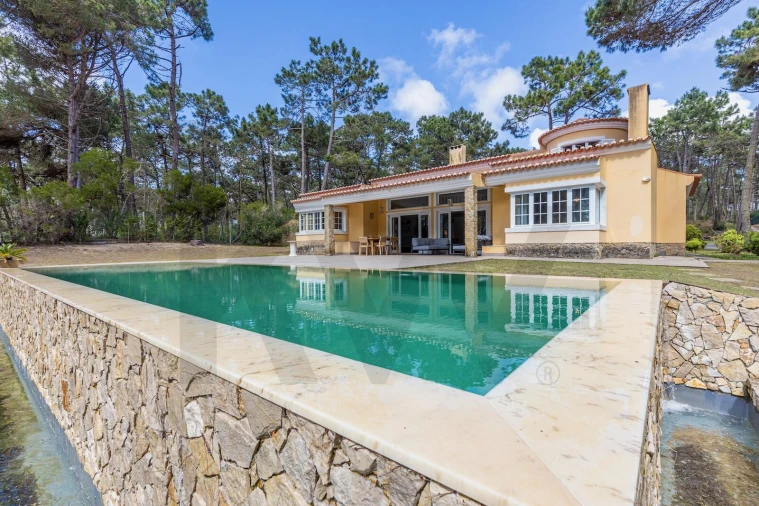 Moradia T6 para Venda em Colares Foto 12