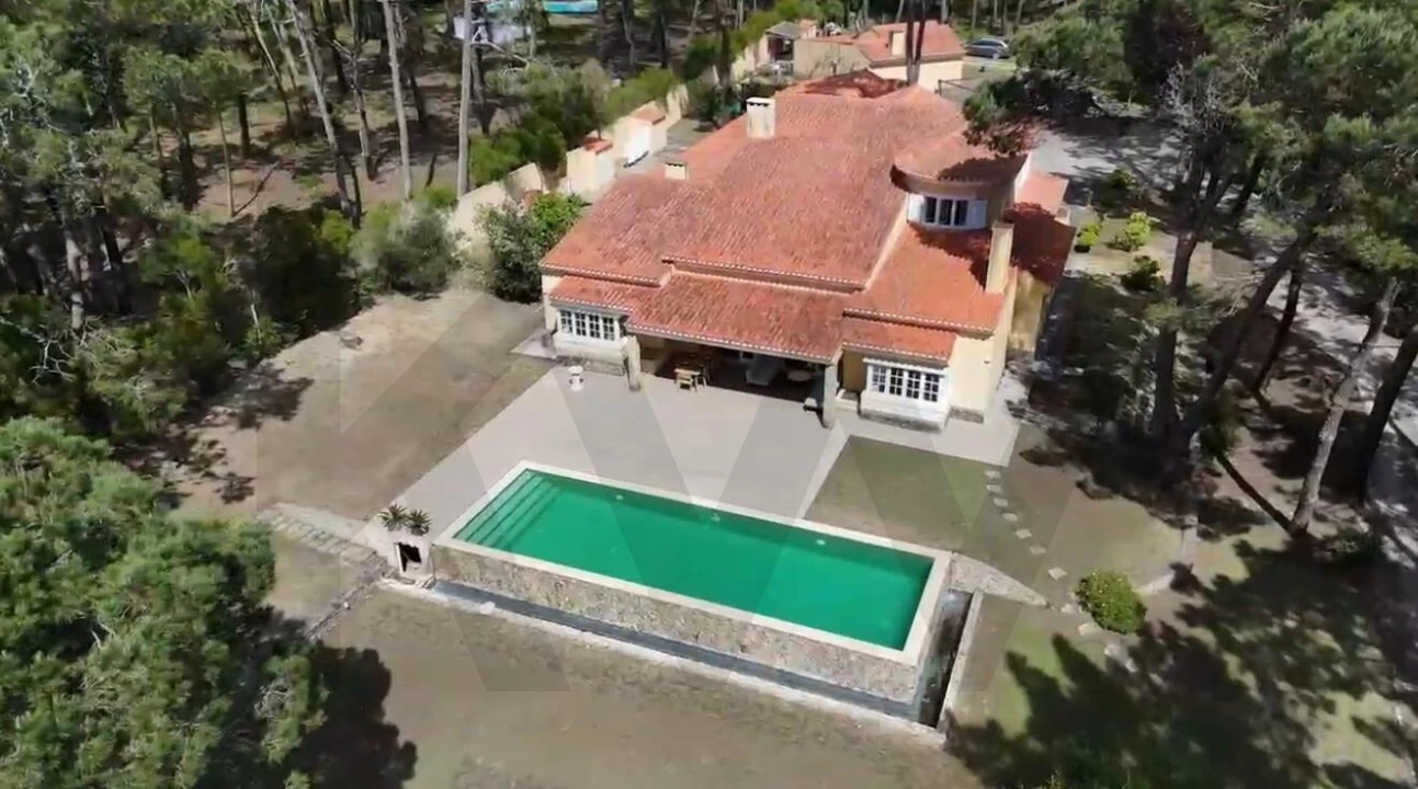Moradia T6 para Venda em Colares Foto 4