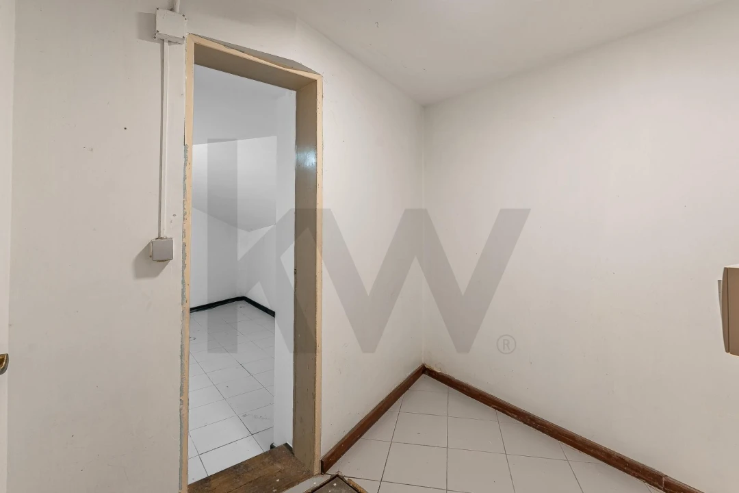 Loja para Venda em Funchal (São Pedro) Foto 15