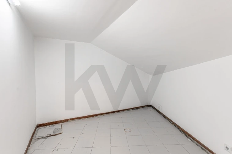 Loja para Venda em Funchal (São Pedro) Foto 16