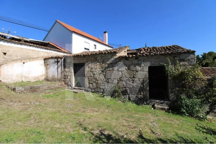 Moradia T3 para Venda em Vale de Prazeres e Mata da Rainha Foto 14