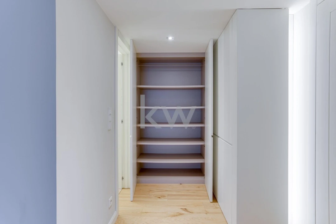 Apartamento T2 para Venda em Santo António Foto 13