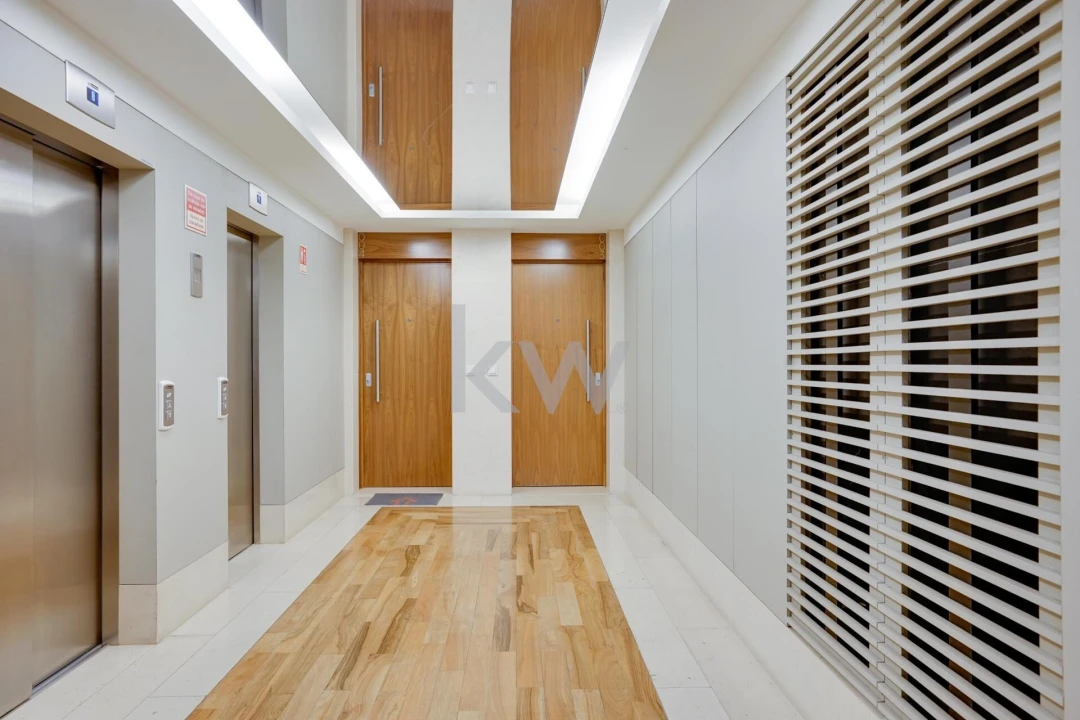 Apartamento T2 para Venda em Santo António Foto 28